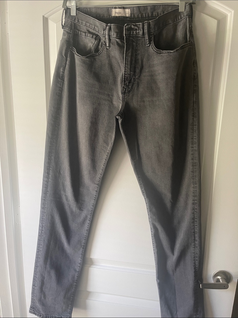 GAP Men's Athletic Fit Distressed Jeans in Washed Gray